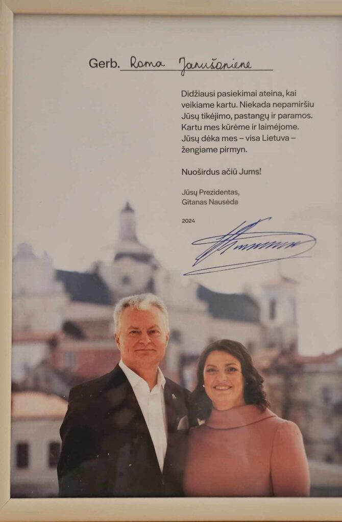 Padėkos raštas Romai Janušonienei nuo prezidento Gitano Nausėdos