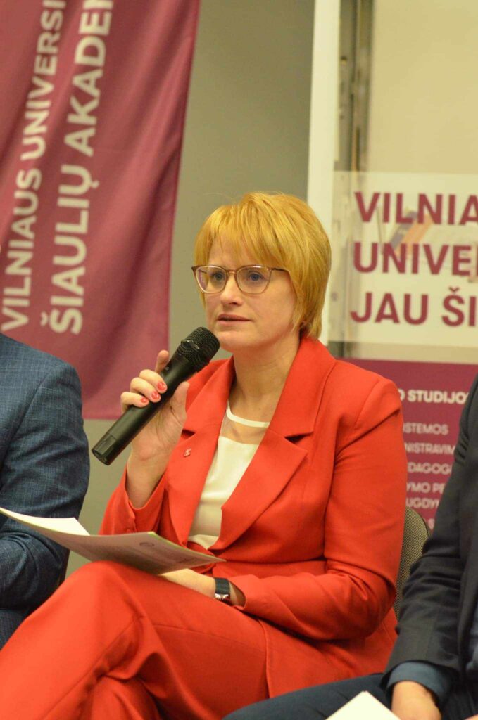 Roma Janušonienė Vilniaus universiteto Šiaulių akademijoje