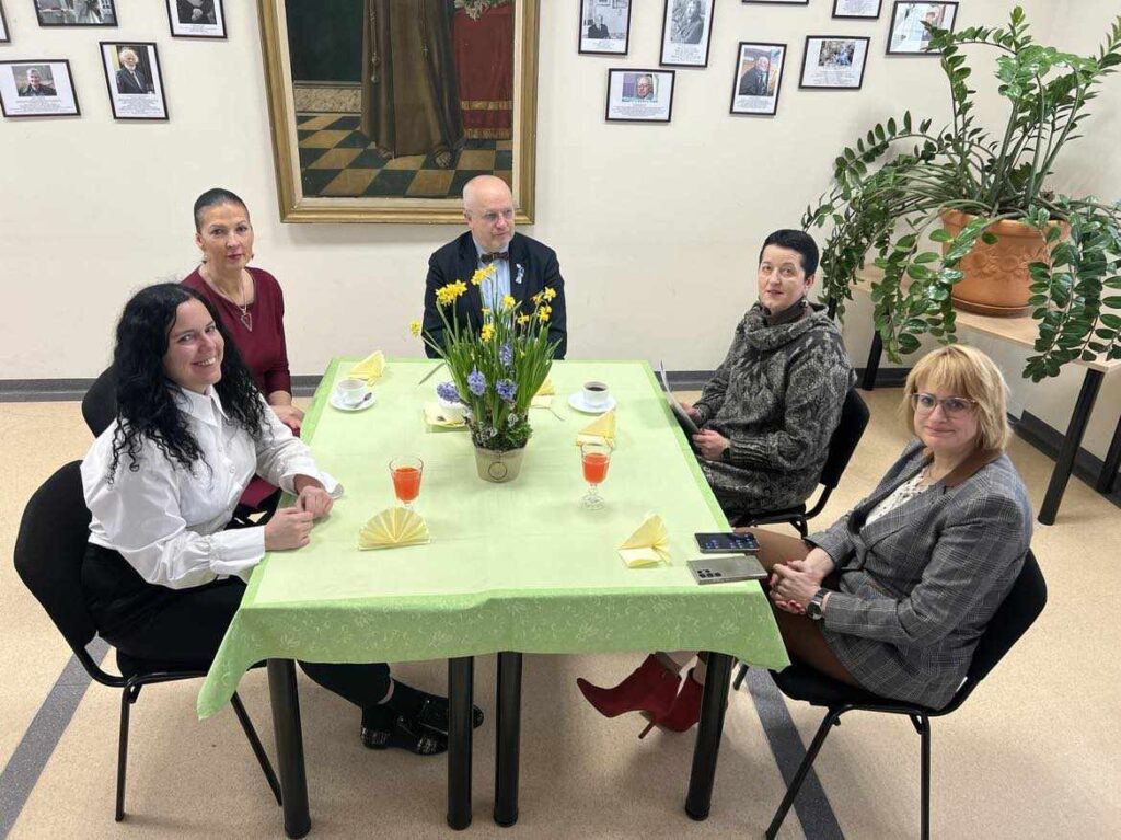 Roma Janušonienė ir Juozas Olekas pas socialinius partnerius