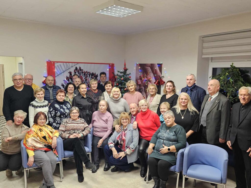 Roma Janušonienė su senjorais